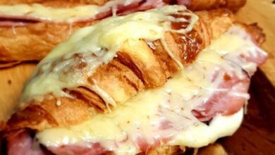 Croissant jambon fromage