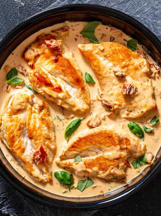 20 recettes de poulet en sauce : faciles, rapides et incroyablement appétissantes !