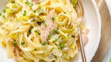 Tagliatelles aux poireaux et à la truite fumée