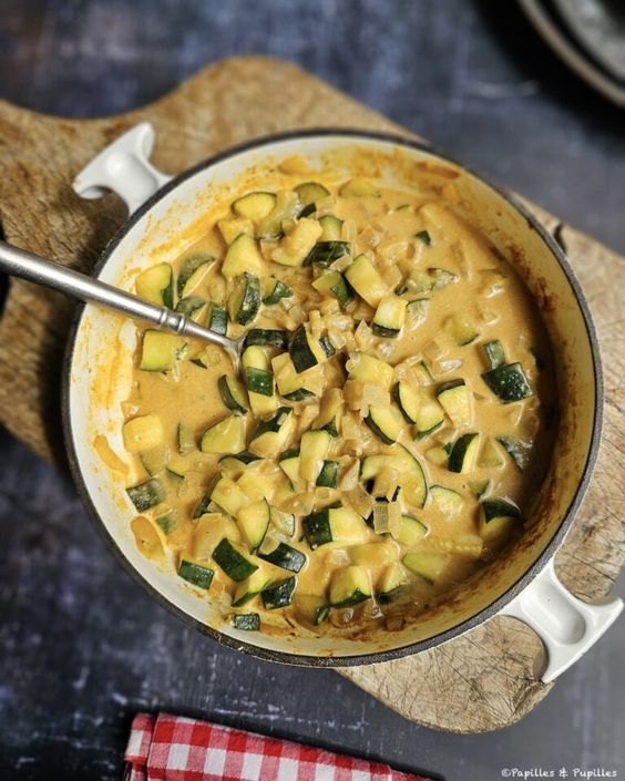 Courgettes au lait de coco et au curry