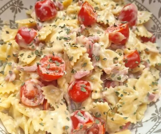 Pâtes au Boursin, lardons, tomates