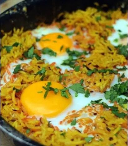 Riz grillé aux épices et aux oeufs