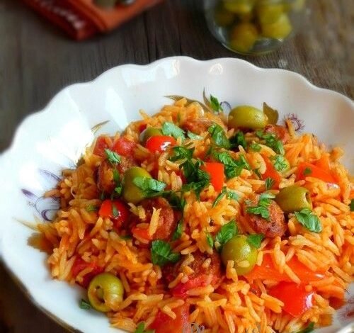 Riz au chorizo, tomates et olives