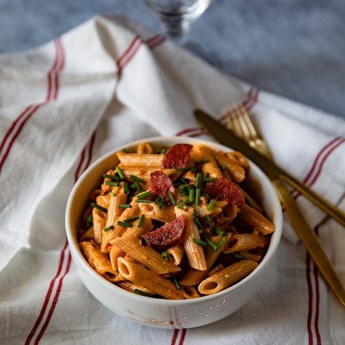 Pâtes complètes penne rigate à la crème de chorizo