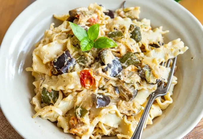 Pâtes aux légumes rôtis et fromage ail et fines herbes