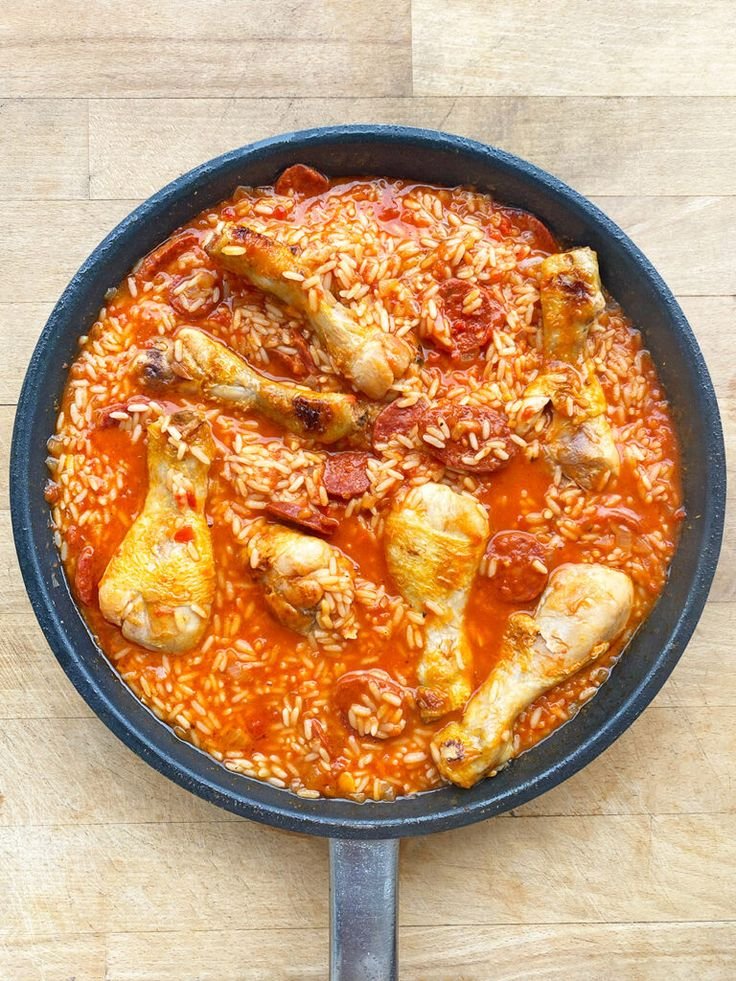 Riz à l’espagnole au poulet et au chorizo