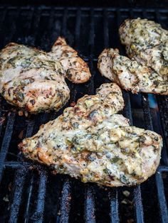 Les meilleures poitrine de poulet à la grecque sur le barbecue