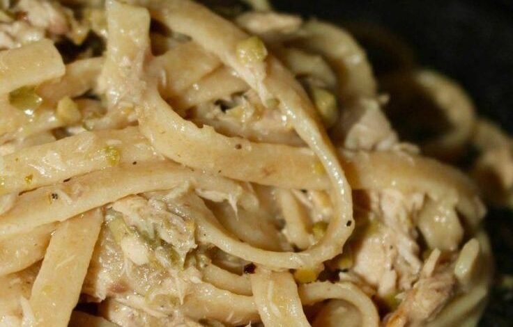 Pâtes au thon, câpres, olive vertes et citron