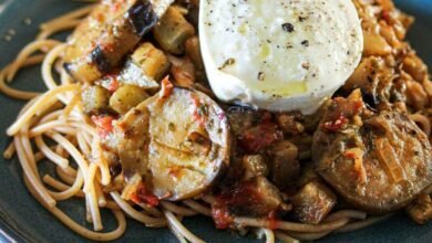 Pâtes complète aux aubergines, tomates et mozzarella