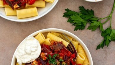 Rigatoni à l'aubergine, coppa et burrata